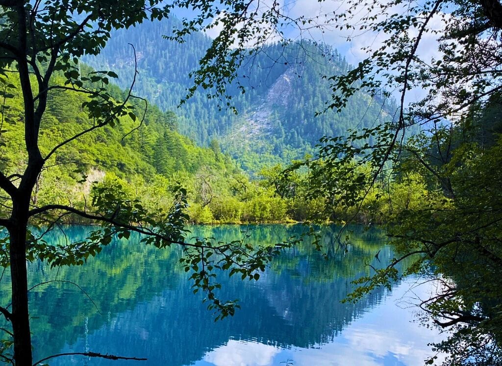 3-days-between-huanglong-and-jiuzhaigou-the-most-scenic-natural-parks